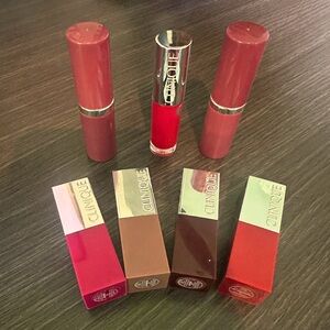 Clinique Lip Lot. 6 Lipsticks and 1 Lipgloss